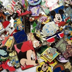 Disney Mystery 10 Pin Bundle